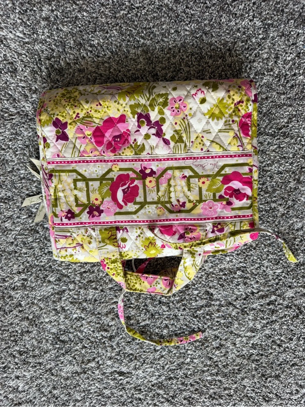 #219 Vera Bradley Quilted Floral Hanging Travel Organizer